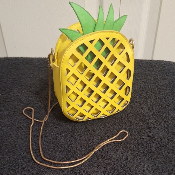 Small Pineapple Crossbody Bag - Yellow Green Cutout - Picture 6 of 14